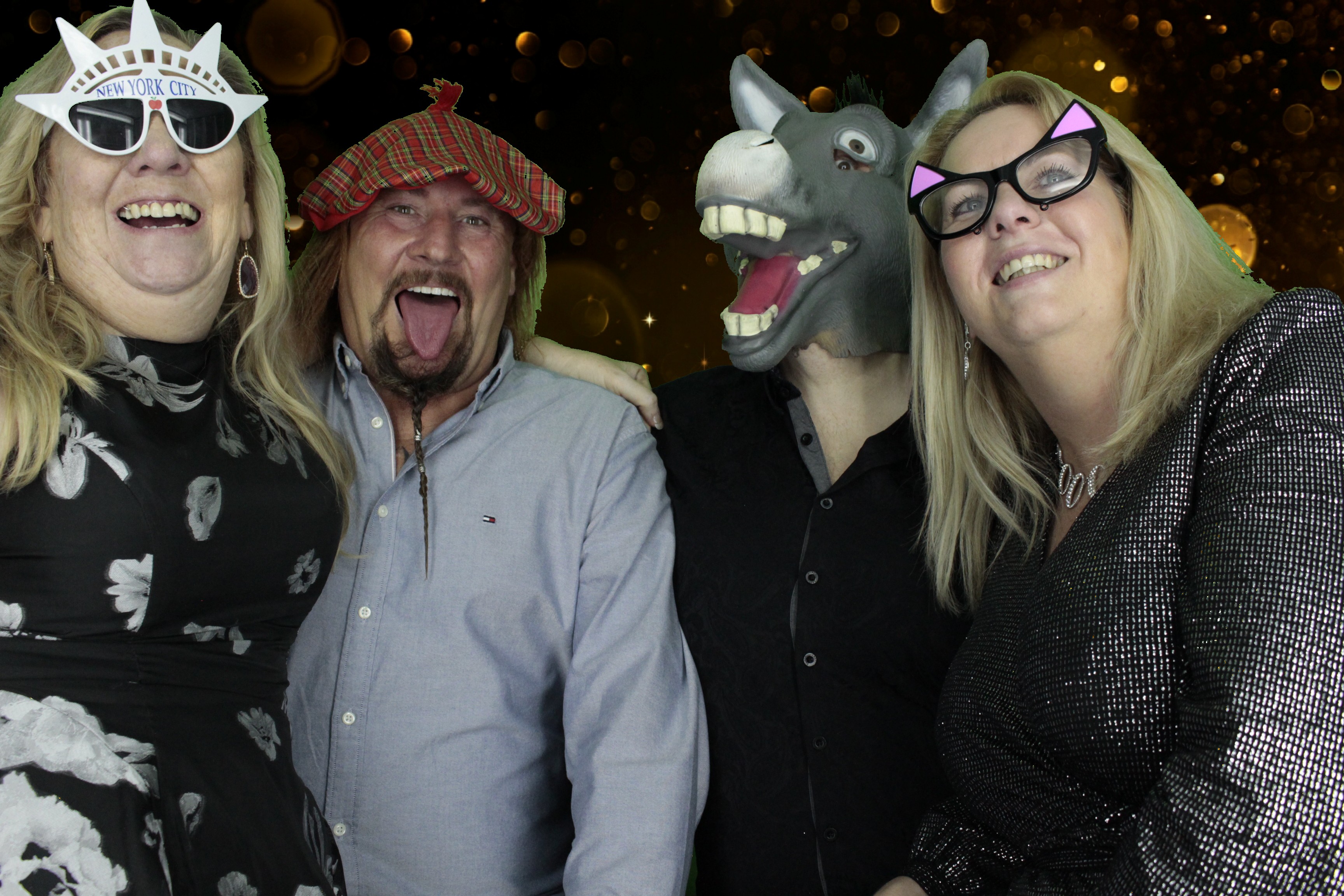 New Years Eve Party Silvermere | View more photos from the event at gallery.myphotoboothexperience.co.uk/u/MyPhotoBoothExperienceLtd/New-Years-Eve-Party-Silvermere